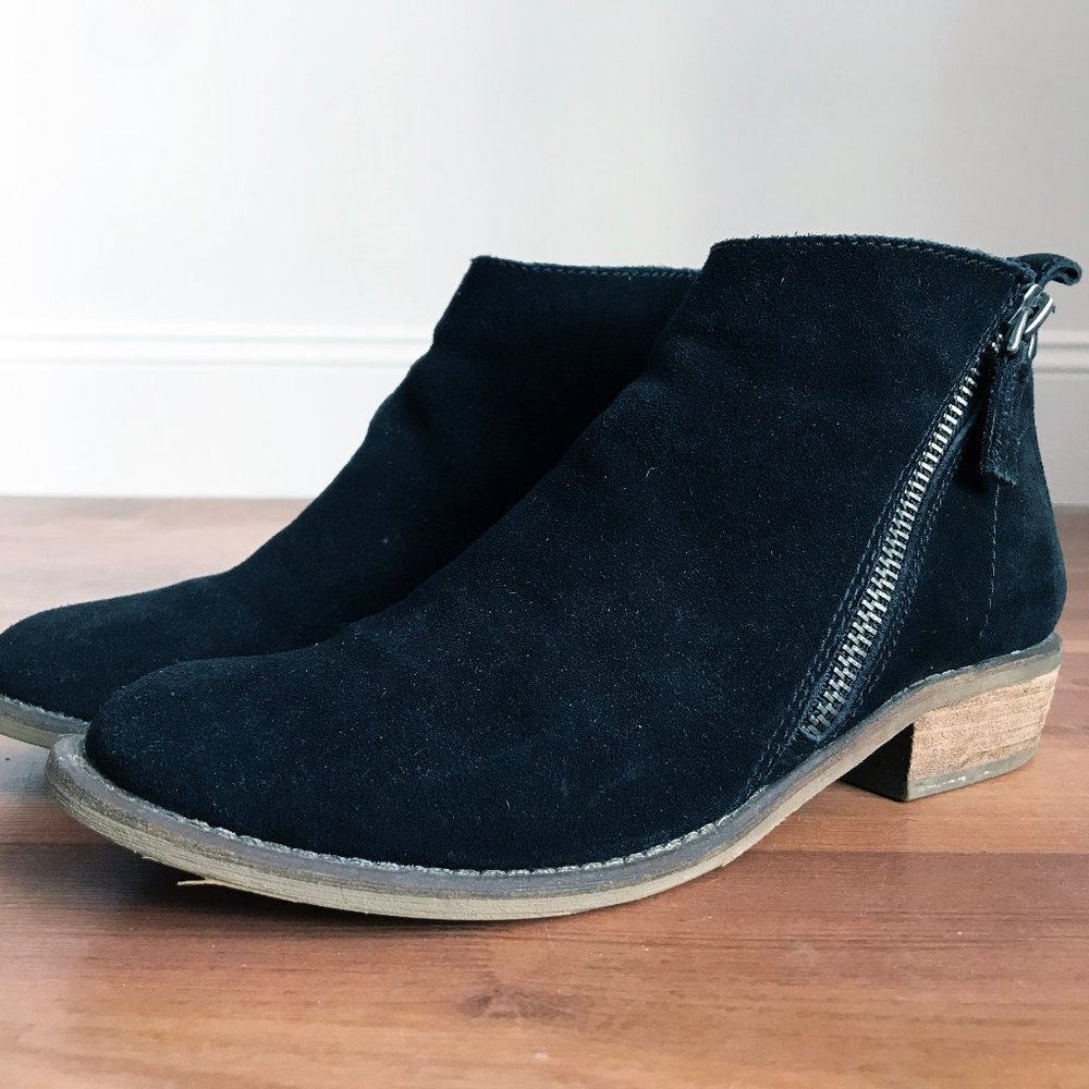 DOLCE VITA Black Suede Ankle Booties